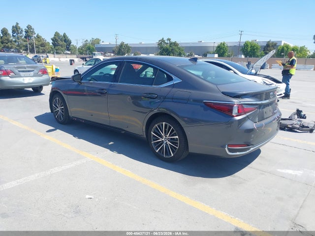 Lexus ES 300H 2023 58ADA1C1XPU029411 Image 3