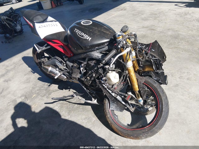 Triumph Motorcycle Daytona 675r Abs 2015 SMTA02YK4FJ685002 main image