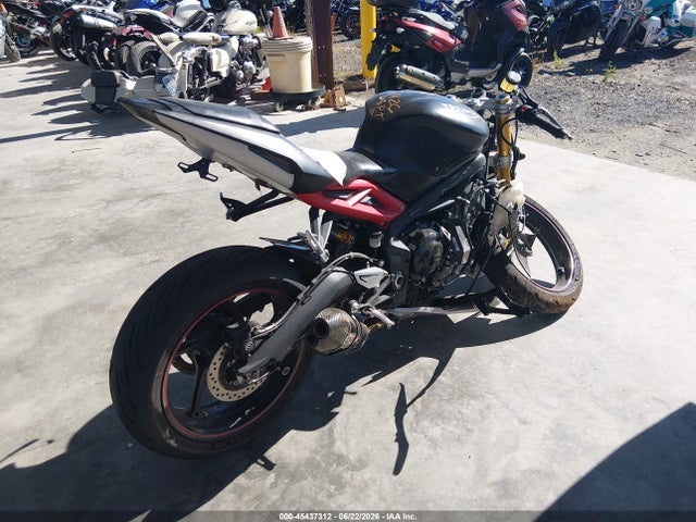 Triumph Motorcycle Daytona 675r Abs 2015 SMTA02YK4FJ685002 Image 4