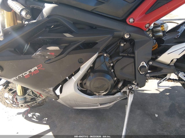 Triumph Motorcycle Daytona 675r Abs 2015 SMTA02YK4FJ685002 Image 9