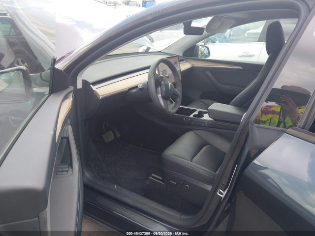 Продажа на аукционе авто 2025 Tesla Model Y Long Range Dual Motor All-wheel Drive, vin: 7SAYGDEE1SA337520, номер лота: 45437358