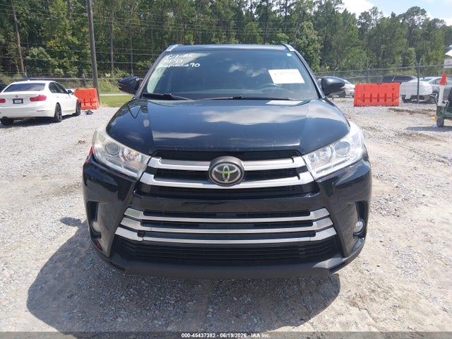 5TDKZRFH5KS565375 Toyota Highlander Xle
