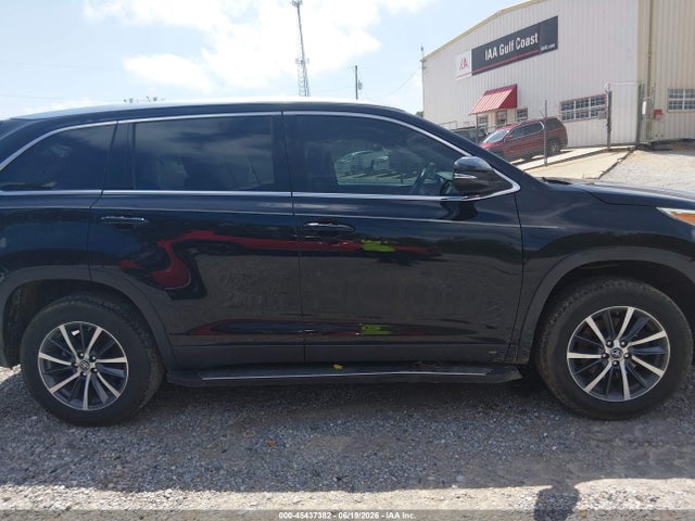 5TDKZRFH5KS565375 Toyota Highlander Xle