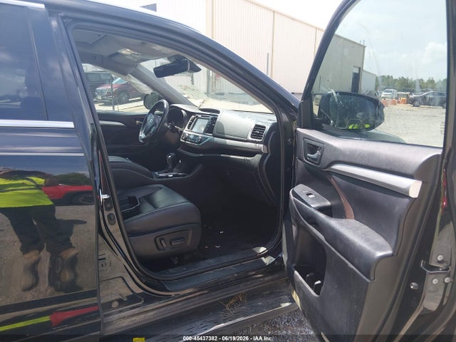 5TDKZRFH5KS565375 Toyota Highlander Xle