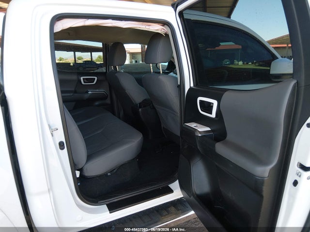 3TMAZ5CN8JM060525 Toyota Tacoma Sr5 V6