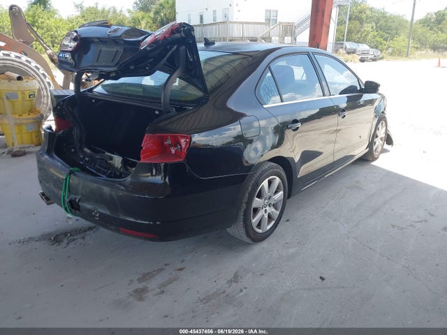 2014 Volkswagen Jetta 1.8t Se მანქანა იყიდება აუქციონზე, vin: 3VWD17AJ6EM221943, აუქციონის ნომერი: 45437456