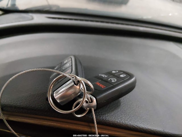 Продаж на аукціоні авто 2015 Chrysler 200 C, vin: 1C3CCCEGXFN664883, номер лоту: 45437558
