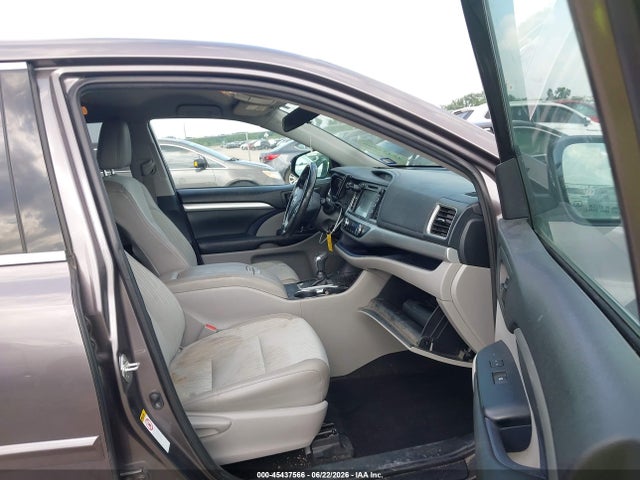 Продаж на аукціоні авто 2019 Toyota Highlander Le Plus, vin: 5TDZZRFH5KS306366, номер лоту: 45437566