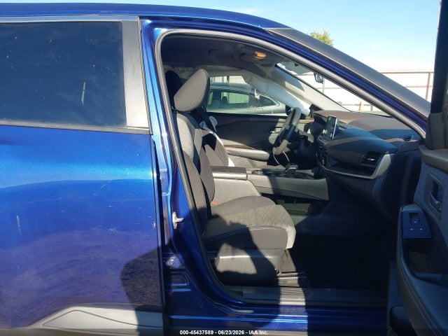 JN8AT3AB0MW206147 Nissan Rogue S Intelligent Awd
