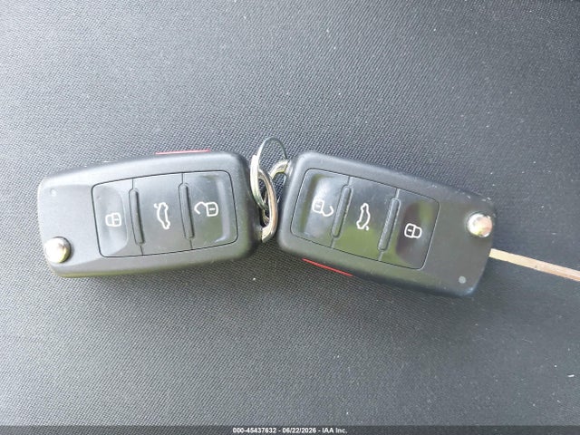 45437632 :رقم المزاد ، WVGBV7AX3HK050708 vin ، 2017 Volkswagen Tiguan 2.0t/2.0t S مزاد بيع