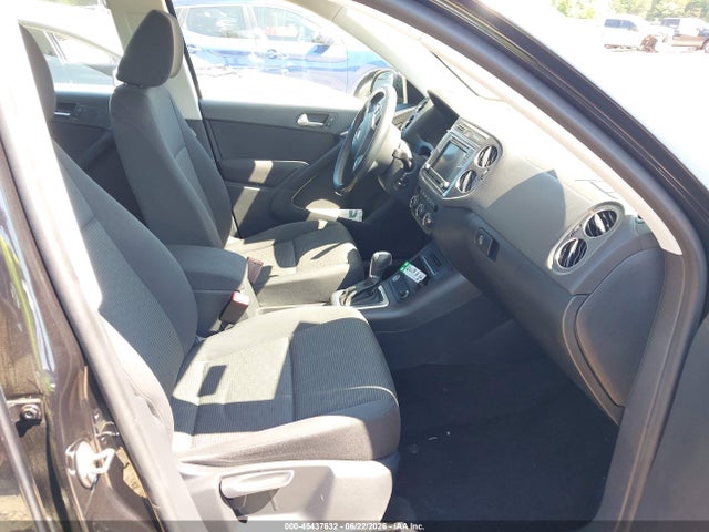 45437632 :رقم المزاد ، WVGBV7AX3HK050708 vin ، 2017 Volkswagen Tiguan 2.0t/2.0t S مزاد بيع