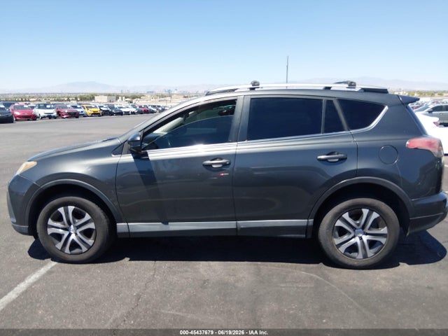 Toyota RAV4 LE 2018 2T3ZFREV8JW458607 Image 14