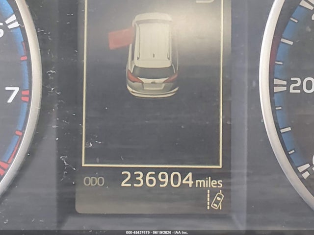 Toyota RAV4 LE 2018 2T3ZFREV8JW458607 Image 15