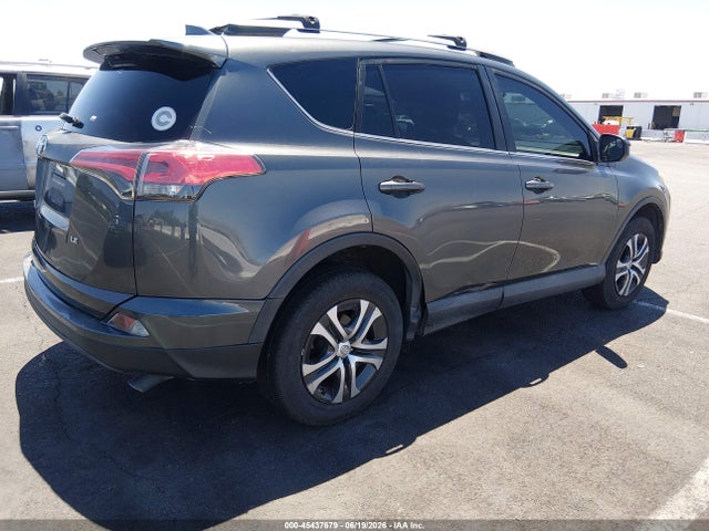 Toyota RAV4 LE 2018 2T3ZFREV8JW458607 Image 4