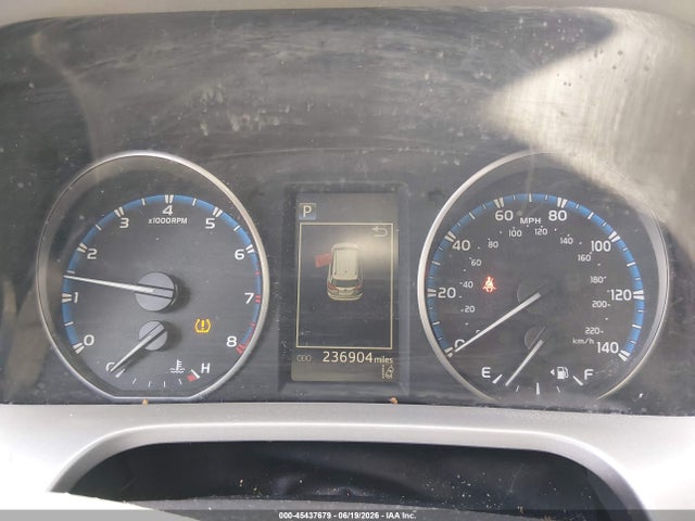 Toyota RAV4 LE 2018 2T3ZFREV8JW458607 Image 7