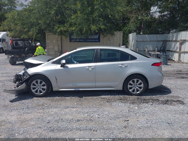 Продажа на аукционе авто 2022 Toyota Corolla Le, vin: 5YFEPMAE0NP338739, номер лота: 45437680