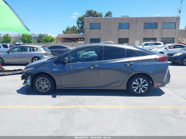 JTDKARFPXJ3089767 Toyota Prius Prime Premium