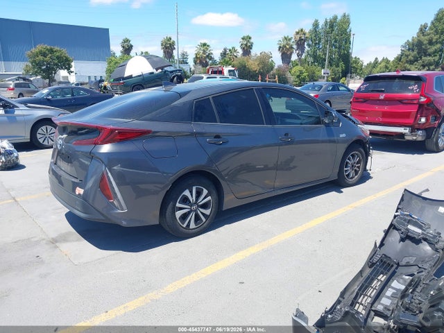 JTDKARFPXJ3089767 Toyota Prius Prime Premium