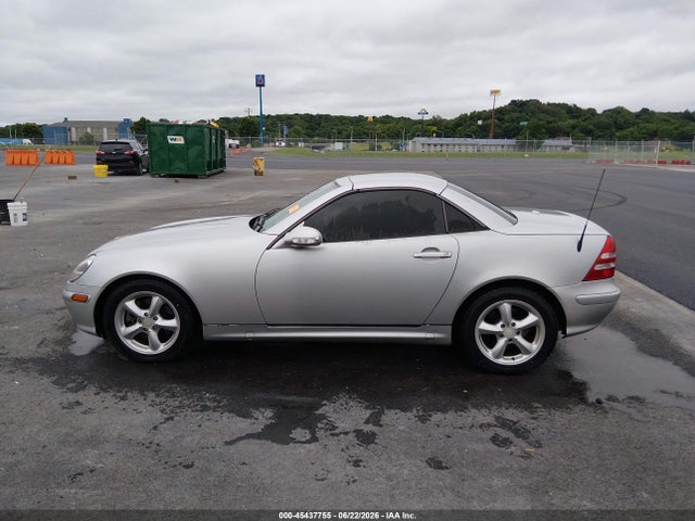 45437755 :رقم المزاد ، WDBKK65F93F282979 vin ، 2003 Mercedes-benz Slk 320 مزاد بيع