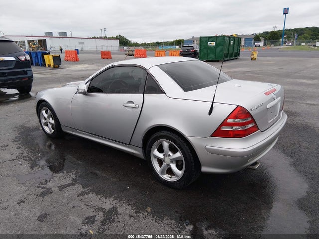 45437755 :رقم المزاد ، WDBKK65F93F282979 vin ، 2003 Mercedes-benz Slk 320 مزاد بيع