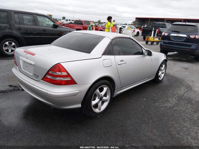 45437755 :رقم المزاد ، WDBKK65F93F282979 vin ، 2003 Mercedes-benz Slk 320 مزاد بيع