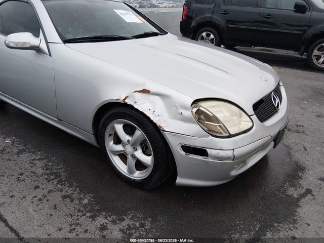 45437755 :رقم المزاد ، WDBKK65F93F282979 vin ، 2003 Mercedes-benz Slk 320 مزاد بيع