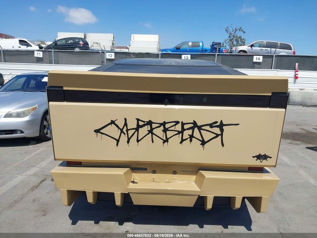 7G2CEHEE0SA060392 Tesla Cybertruck