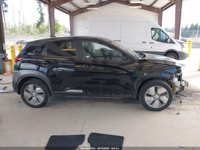 KM8K23AG0MU110038 Hyundai Kona Electric Sel