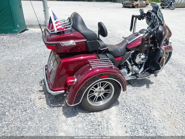Harley-Davidson Flhtcutg Tri Glide Ultra 2014 1HD1MAL11EB860325 Image 12