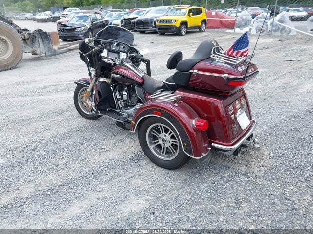 Harley-Davidson Flhtcutg Tri Glide Ultra 2014 1HD1MAL11EB860325 Image 3