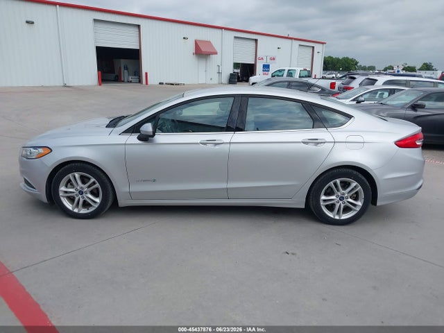 3FA6P0UU9JR100608 Ford Fusion Hybrid S