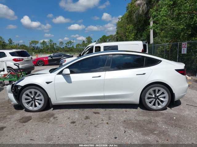 Продажа на аукционе авто 2022 Tesla Model 3 Long Range Dual Motor All-wheel Drive, vin: 5YJ3E1EB8NF255177, номер лота: 45437885