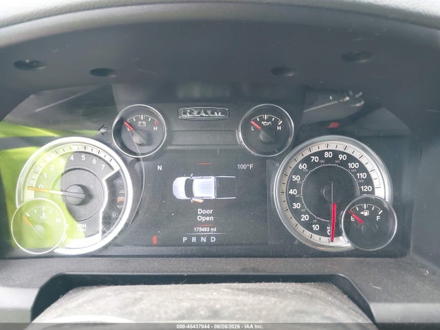 45437944 :رقم المزاد ، 1C6RR7LT0HS531699 vin ، 2017 Ram 1500 Big Horn  4x4 5'7 Box مزاد بيع