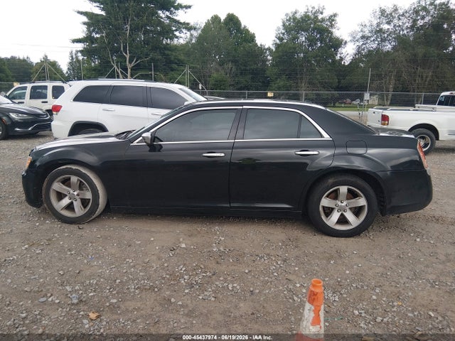 Продаж на аукціоні авто 2013 Chrysler 300c John Varvatos Luxury Edition, vin: 2C3CCADT5DH703551, номер лоту: 45437974