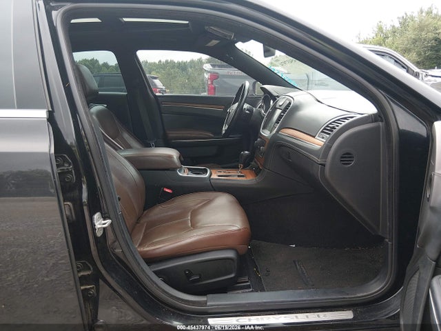 Продаж на аукціоні авто 2013 Chrysler 300c John Varvatos Luxury Edition, vin: 2C3CCADT5DH703551, номер лоту: 45437974