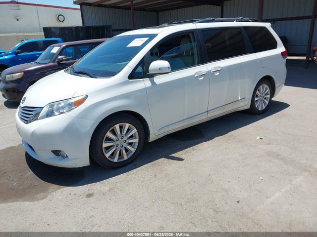2013 Toyota Sienna Limited V6 7 Passenger მანქანა იყიდება აუქციონზე, vin: 5TDYK3DC6DS372979, აუქციონის ნომერი: 45437981