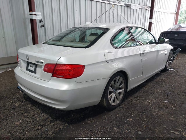 45437986 :رقم المزاد ، WBAKE3C52BE559054 vin ، 2011 Bmw 328i مزاد بيع