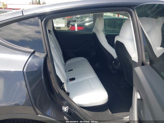 2024 Tesla Model Y Long Range Single Motor Rear-wheel Drive/rwd მანქანა იყიდება აუქციონზე, vin: 7SAYGDED3RF103416, აუქციონის ნომერი: 45438016