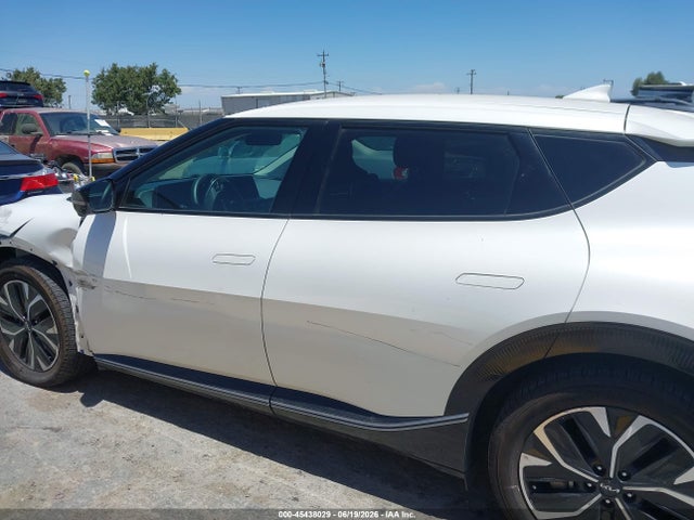 KNDC3DLC6N5076138 KIA Ev6 Wind