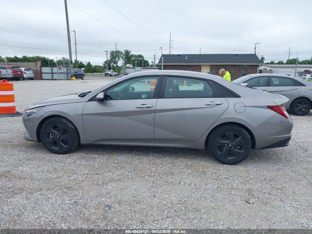 KMHLM4AJ2PU084241 Hyundai Elantra Hybrid Blue
