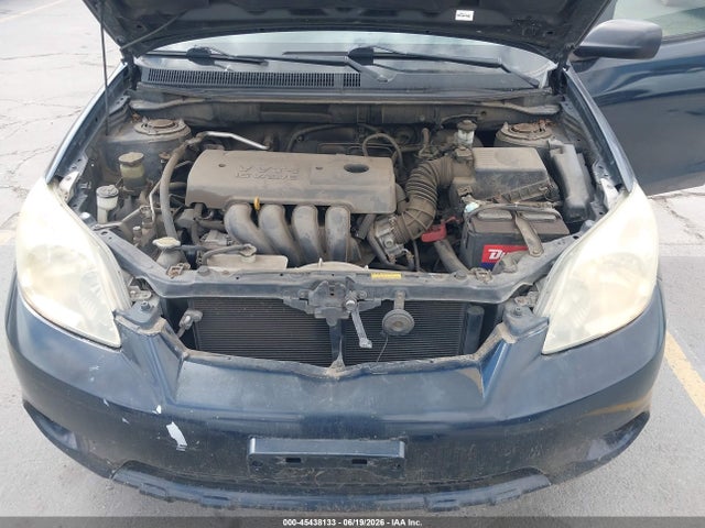 45438133 :رقم المزاد ، 2T1KR32E75C552942 vin ، 2005 Toyota Matrix مزاد بيع