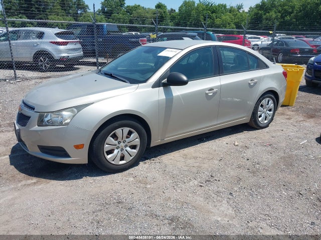 1G1PA5SH0E7120562 Chevrolet Cruze Ls Auto