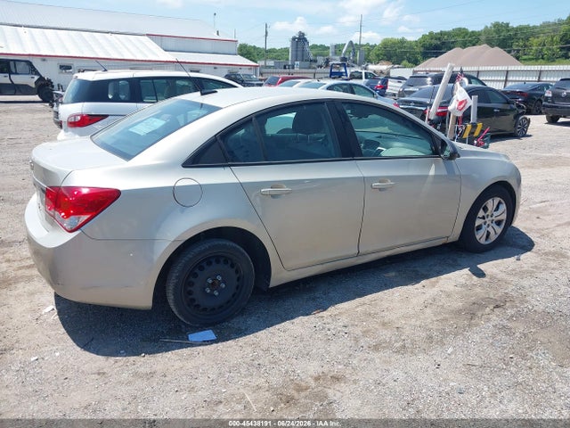 1G1PA5SH0E7120562 Chevrolet Cruze Ls Auto