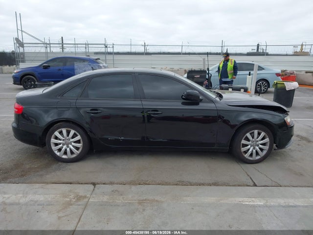 Продаж на аукціоні авто 2014 Audi A4 2.0t Premium, vin: WAUAFAFL8EA010316, номер лоту: 45438195