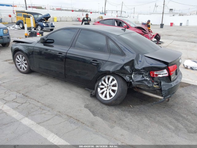 Продаж на аукціоні авто 2014 Audi A4 2.0t Premium, vin: WAUAFAFL8EA010316, номер лоту: 45438195