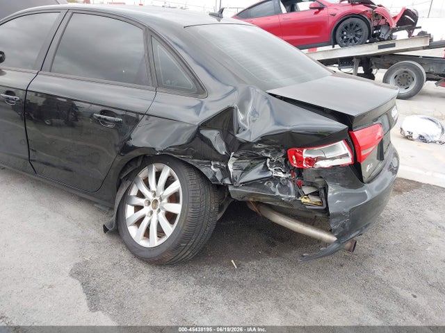 Продаж на аукціоні авто 2014 Audi A4 2.0t Premium, vin: WAUAFAFL8EA010316, номер лоту: 45438195