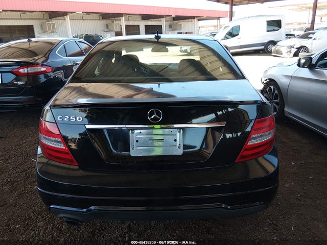 Продаж на аукціоні авто 2013 Mercedes-benz C 250 Sport, vin: WDDGF4HBXDR241744, номер лоту: 45438209