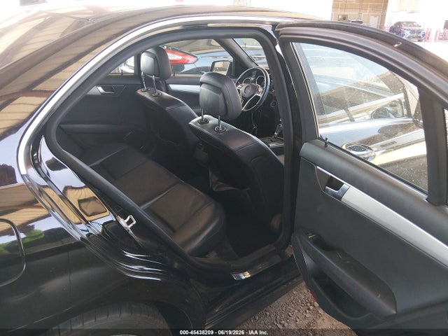 Продаж на аукціоні авто 2013 Mercedes-benz C 250 Sport, vin: WDDGF4HBXDR241744, номер лоту: 45438209