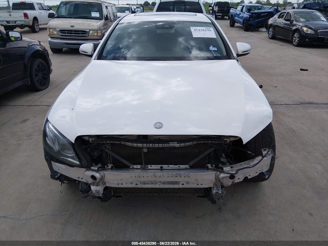 WDDZF4KB6HA136012 Mercedes-Benz E 300 4matic