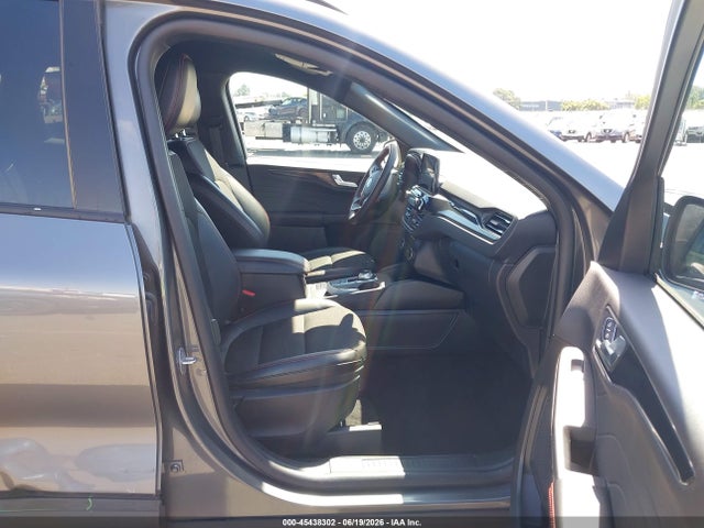 1FMCU9NA8SUA58288 Ford Escape St-line Select